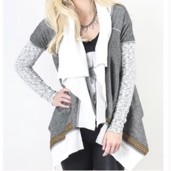 Anthropologie Sweaters - SCRAPBOOK Anthropologie Sweatshirt Cardigan